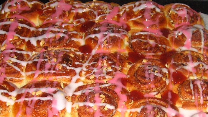 Cinnamon Roll Bundle