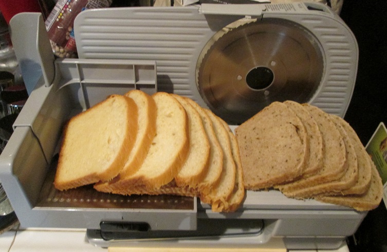 DIY bread slicer 