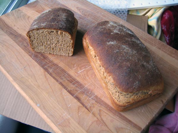 https://www.thefreshloaf.com/files/1/20060507wheatbread.jpg