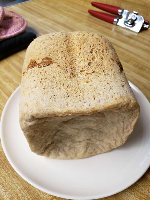 picture of loaf with collapsed top