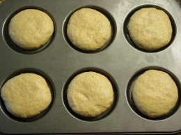 Hamburger bun pans? Tips, tricks, thoughts? : r/Baking