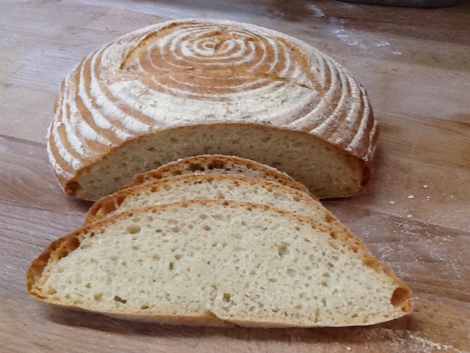 Pane di Altamura -- cut open