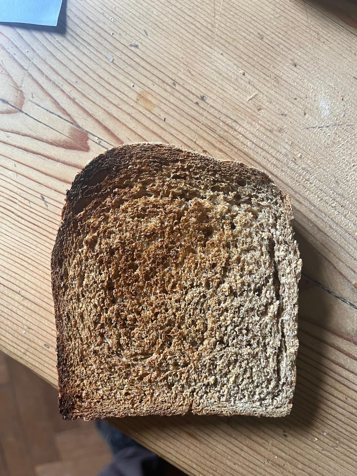 Crumbly slice