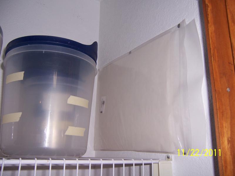 Storage suggestion for half-sheet parchment paper