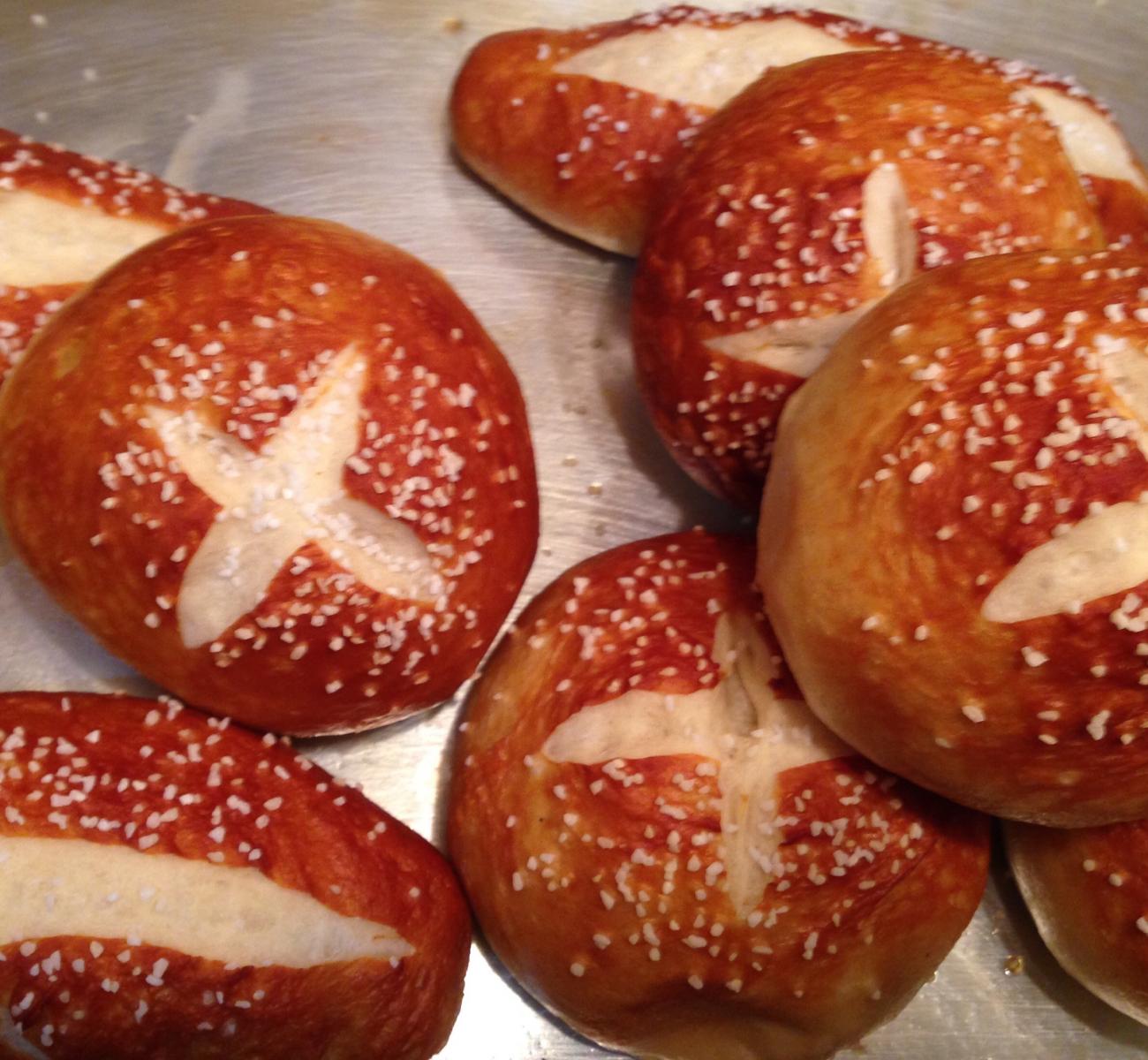 Pretzel Rolls (Laugenweck) | The Fresh Loaf