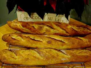 For better steam, bake your bread with towels