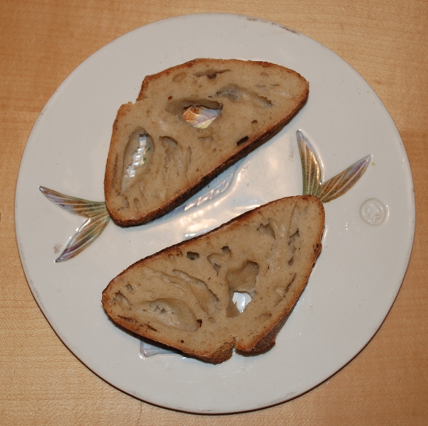 Fish bread (or bread fish)