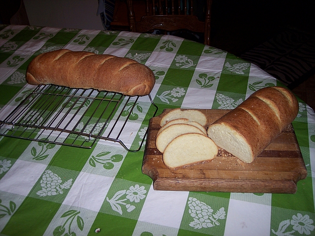 Cut loaf and slices