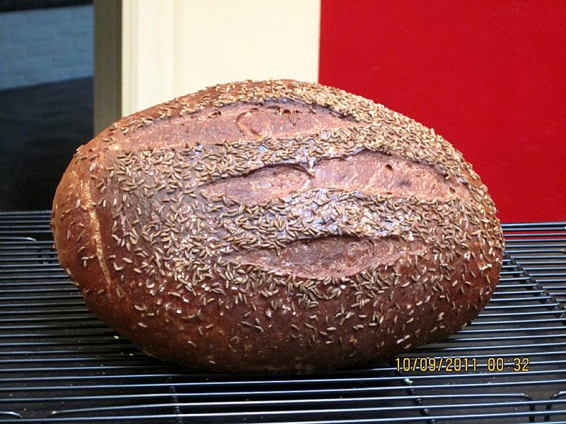 Faking it - Baking your sourdough without a dutch oven or pizza stone