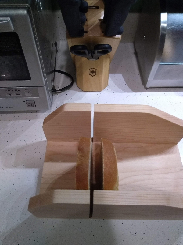 DIY bread slicer 