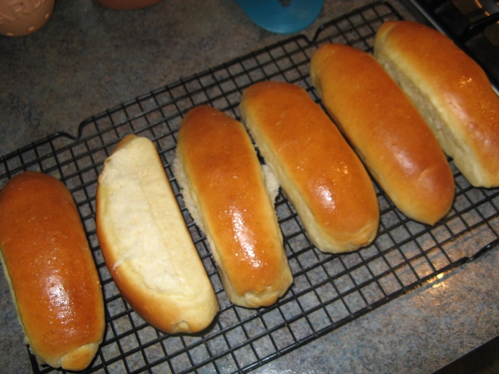 Quick & easy hot dog bun pan