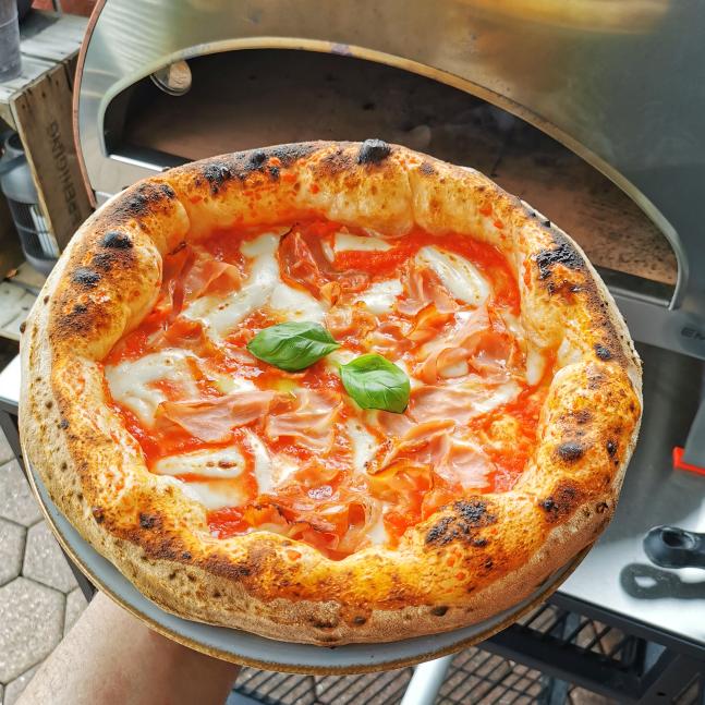 outdoor pizza oven