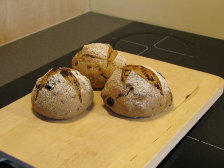 Sourdough rye with toasted hazelnuts and raisins