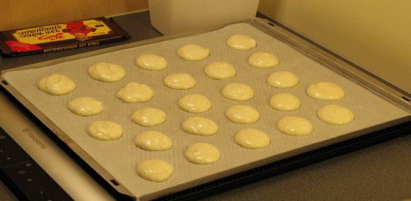 Drying macarons