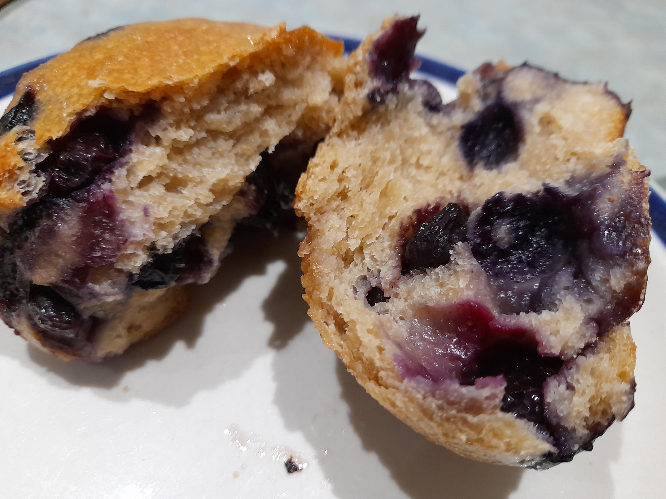 Sourdough blueberry buns