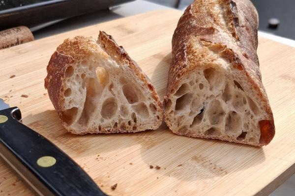 cut baguette