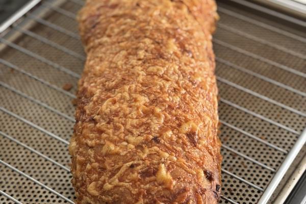 Twisted Onions Bacon Cheese