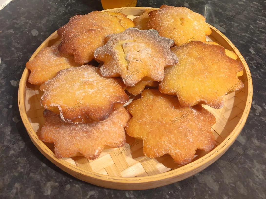 Torta Bisaya - a traditional yeast cake from the Philippines 