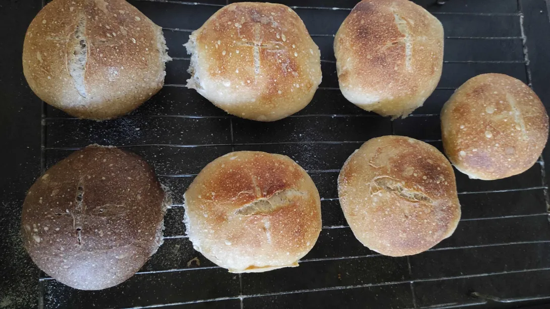 rolls.jpg rolls.jpg