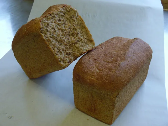 whole+wheat_fllaxseed+bread.jpg